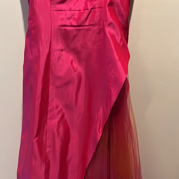 Morgan&Co by Linda Bernell  Tafetta& Tulle  PINK/FUSCIA Formal gown  Size 7/8 Jr - Picture 3 of 12